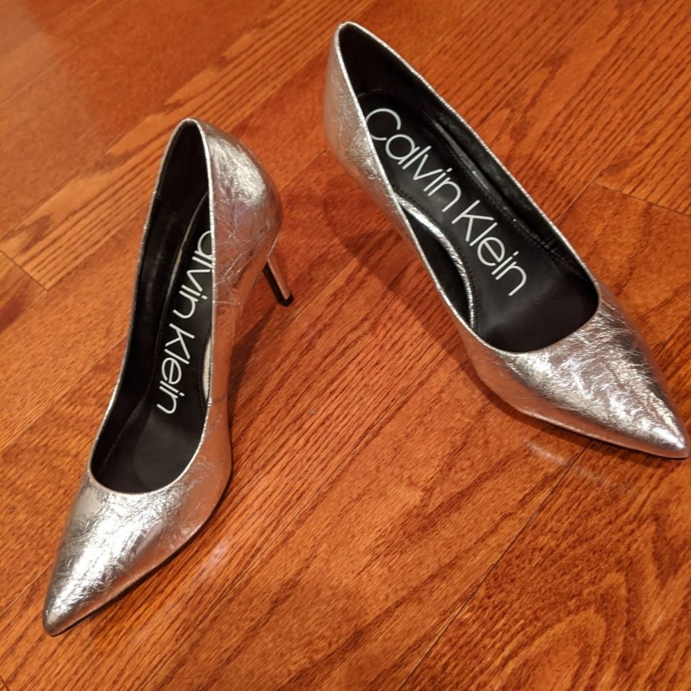Silver Calvin Klein Gayle Pointed-Toe Pumps